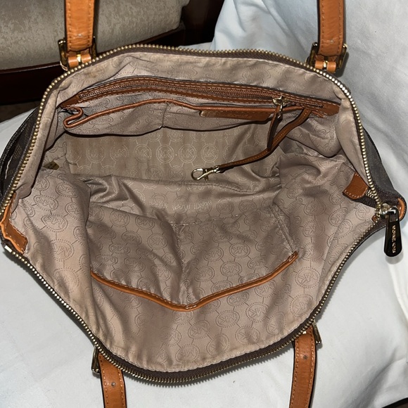 Michael Kors Brown signature MK Logo Coated Canvas &Leather tote bag - Picture 4 of 6
